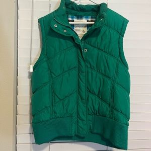 Cute green puffer vest from Aéropostale.